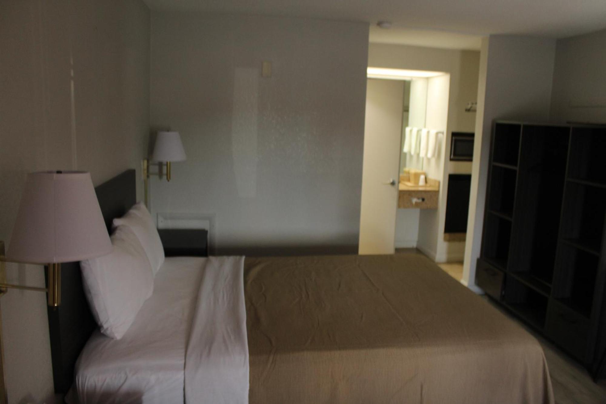 Vip Inn And Suites 헌츠빌 외부 사진
