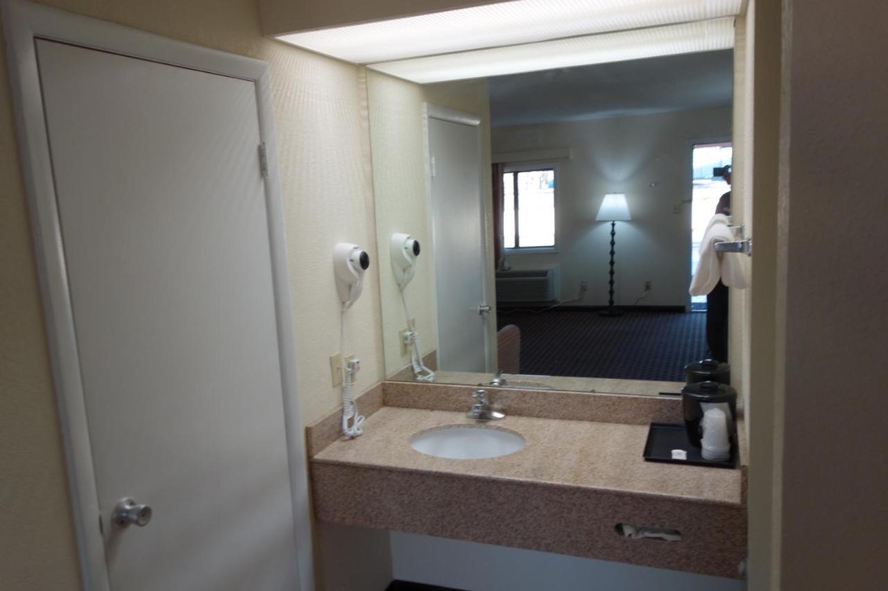 Vip Inn And Suites 헌츠빌 외부 사진