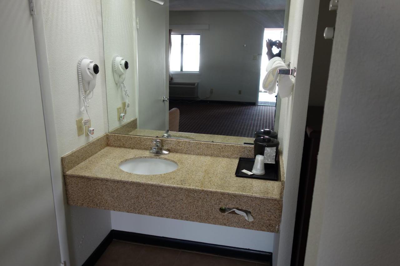 Vip Inn And Suites 헌츠빌 외부 사진